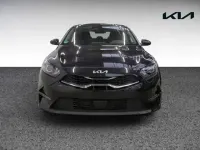 Używany Kia Ceed Vision 140 KM (102 kW) 2025 Czarny Hatchback