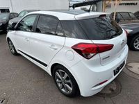 gebraucht Hyundai i20 -1.4-8 Fach Bereift-PDC-1HAND