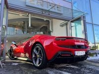 Second-hand Ferrari 296 829 CP (609 kW) 2024 Roșu Cabrio