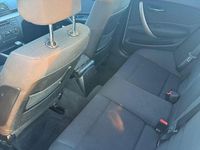 Gebraucht BMW 116 122 PS (89 kW) 2011 Weiß Kleinwagen