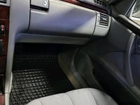 Gebraucht Mercedes E200 116 PS (85 kW) 2000 Grau Limousine