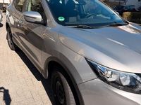 Gebraucht Nissan Qashqai 115 PS (84 kW) 2017 Silber SUV