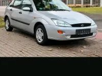 Usado Ford Focus 101 CV (74 kW) 2001 Plateado Utilitario