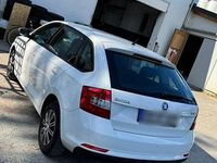 Gebraucht Skoda Rapid 2014 Weiß Kleinwagen