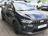 Neu Dacia Sandero Extreme 122 PS (89 kW) 2026 Perlmuttschwarz Limousine