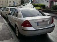 Gebraucht Ford Mondeo Ghia 170 PS (125 kW) 2002 Silber Limousine