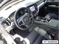 Neu Volvo V60 Plus 398 PS (292 kW) 2025 Gruen Kombi
