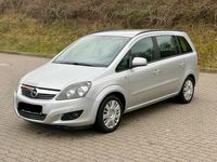 Gebraucht Opel Zafira 125 PS (91 kW) 2012 Silber Van / Kleinbus