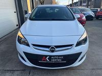 Gebraucht Opel Astra 116 PS (85 kW) 2014 Weiß Limousine