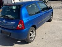 Gebraucht Renault Clio II 58 PS (42 kW) 2010 Blau Kleinwagen