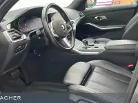 Używany BMW 320 Advantage 190 KM (139 kW) 2022 Szary Sedan/Limuzyna