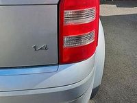 Usado Audi A2 75 HP (55 kW) 2003 Cinzento Citadino