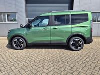 Neu Ford Tourneo Courier Active 125 PS (91 kW) 2026 Bursting green Van / Kleinbus