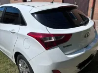 Gebraucht Hyundai i30 101 PS (74 kW) 2016 Weiß Limousine