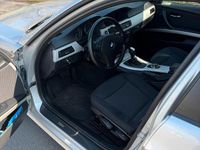 Gebraucht BMW 320 184 PS (135 kW) 2010 Silber Kombi