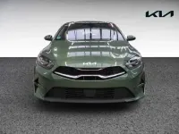 Gebraucht Kia Ceed Vision 140 PS (102 kW) 2025 Exg) experience green met. (gruen Kleinwagen