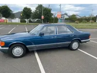 Używany Mercedes E420 218 KM (160 kW) 1986 Niebieski Sedan/Limuzyna