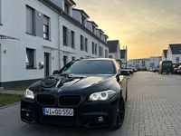 Gebraucht BMW 550 Sport Line 449 PS (330 kW) 2015 Schwarz Limousine