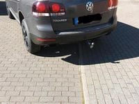 Używany VW Touareg 239 KM (175 kW) 2008 Szary SUV