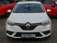 Gebraucht Renault Mégane GrandTour Play 101 PS (74 kW) 2018 Weiß Kombi