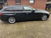 Gebraucht BMW 320 Advantage 190 PS (139 kW) 2019 Schwarz Kombi
