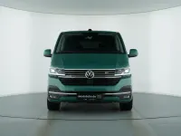 Gebraucht VW Multivan Highline 204 PS (150 kW) 2021 Bay leaf green metallic Van / Kleinbus