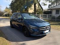 Gebraucht Mercedes B200 163 PS (119 kW) 2019 Blau Van / Kleinbus