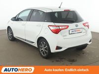 Gebraucht Toyota Yaris Hybrid Team 101 PS (74 kW) 2020 Weiß Kleinwagen