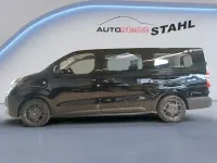Neu Opel Vivaro-e Combi 177 PS (130 kW) 2025 Karbonschwarz Van / Kleinbus