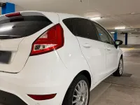 Gebraucht Ford Fiesta 101 PS (74 kW) 2013 Weiß Kleinwagen