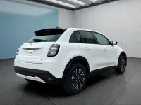 Neu Fiat 600E 114 kW (155 PS) 2025 Weiß SUV