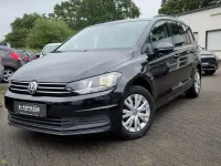 Gebraucht VW Touran Comfortline 150 PS (110 kW) 2017 Schwarz Van / Kleinbus