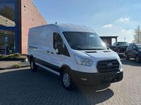 Gebraucht Ford Transit Trend 131 PS (96 kW) 2022 Weiß Van / Kleinbus