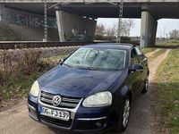 Gebraucht VW Jetta 105 PS (77 kW) 2008 Blau Limousine
