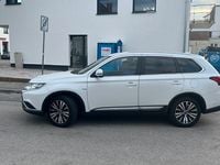 Gebraucht Mitsubishi Outlander Active 150 PS (110 kW) 2019 Weiß SUV