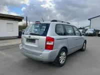 Gebraucht Kia Carnival EX 234 PS (172 kW) 2009 Silber Van / Kleinbus