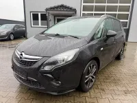 Gebraucht Opel Zafira Tourer Edition 131 PS (96 kW) 2012 Schwarz Van / Kleinbus