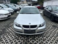 Gebraucht BMW 320 150 PS (110 kW) 2006 Titansilber metallic Kombi