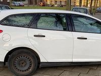 Gebraucht Ford Focus 95 PS (69 kW) 2013 Weiß Kombi