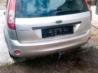 Gebraucht Ford Fiesta 101 PS (74 kW) 2005 Silber Kleinwagen