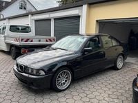 Gebraucht BMW 525 192 PS (141 kW) 2000 Schwarz Limousine