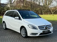 Gebraucht Mercedes B180 122 PS (89 kW) 2013 Weiß Kleinwagen