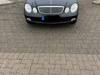 Second-hand Mercedes E200 163 CP (119 kW) 2003 Negru Break