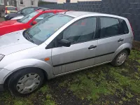 Second-hand Ford Fiesta 60 CP (44 kW) 2004 Argintiu Hatchback