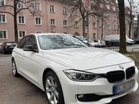 Gebraucht BMW 320 Comfort Edition 184 PS (135 kW) 2012 Weiß Limousine