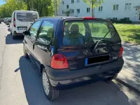 Używany Renault Twingo 75 KM (55 kW) 2004 Purpurowy Hatchback