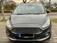 Gebraucht Ford S-MAX Titanium 160 PS (117 kW) 2018 Grau Van / Kleinbus