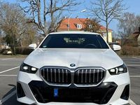 Gebraucht BMW 550e Performance 489 PS (359 kW) 2024 Weiß Limousine
