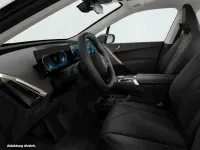 Gebraucht BMW iX 300 kW (408 PS) 2025 Alpinweiss SUV