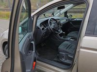 Gebraucht VW Touran Highline 190 PS (139 kW) 2019 Beige Van / Kleinbus